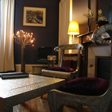 Primerose Bed & Breakfast 4*